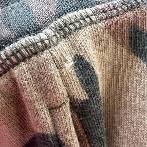 Intimately Free People Purple Camo Soft Terry Joggers Sweatpants Size S - Picture 11 of 11